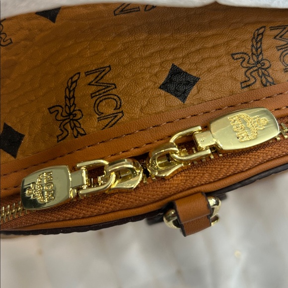 BOX BAG - Picture 2 of 7